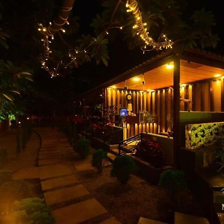 Misty Rain Estate Hotel Madikeri Buitenkant foto