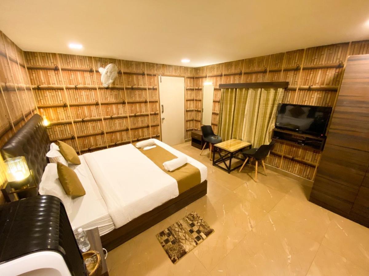 Misty Rain Estate Hotel Madikeri Buitenkant foto