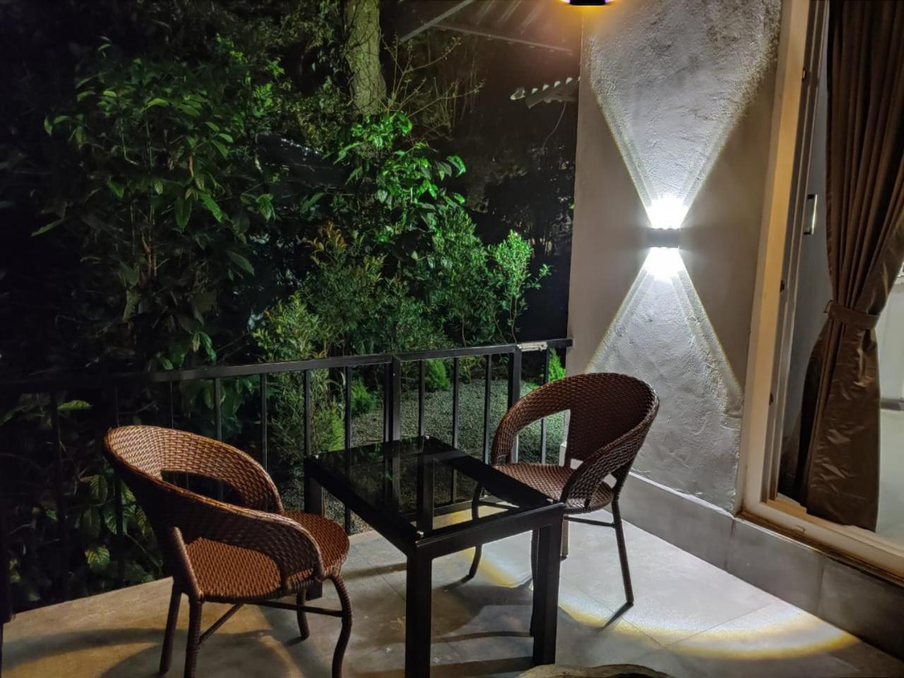Misty Rain Estate Hotel Madikeri Buitenkant foto